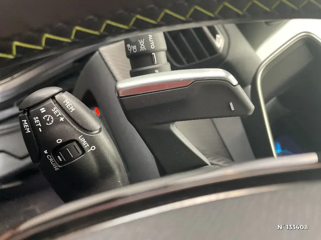 PEUGEOT 2008 II - Miniature 15