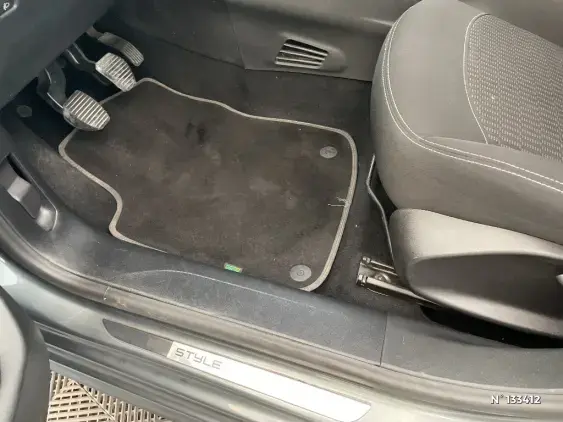PEUGEOT 208 - voiture d'occasion - Photo 28