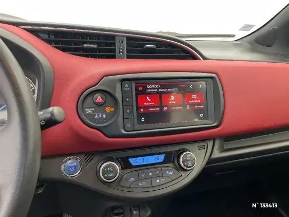 TOYOTA YARIS III - voiture d'occasion - Photo 13