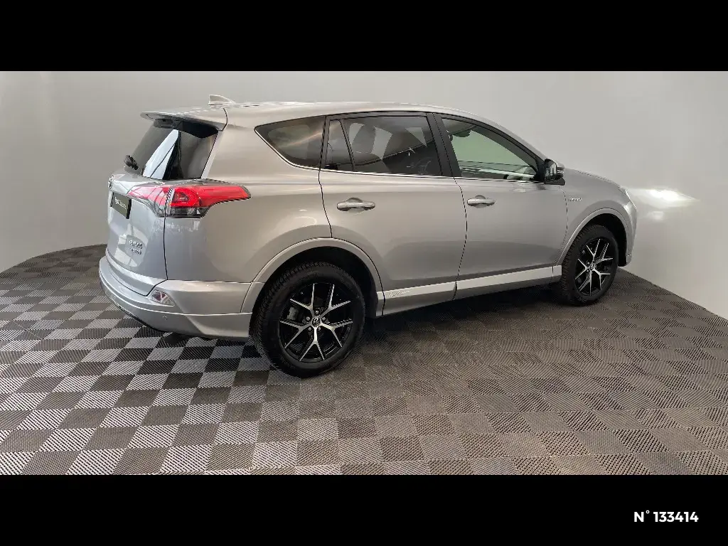 TOYOTA RAV4 V - Miniature 3