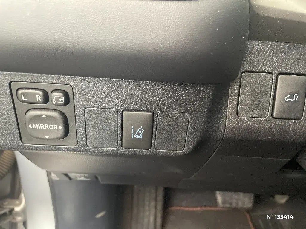 TOYOTA RAV4 V - Miniature 11
