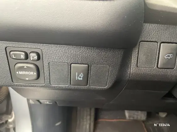 TOYOTA RAV4 V - voiture d'occasion - Photo 15