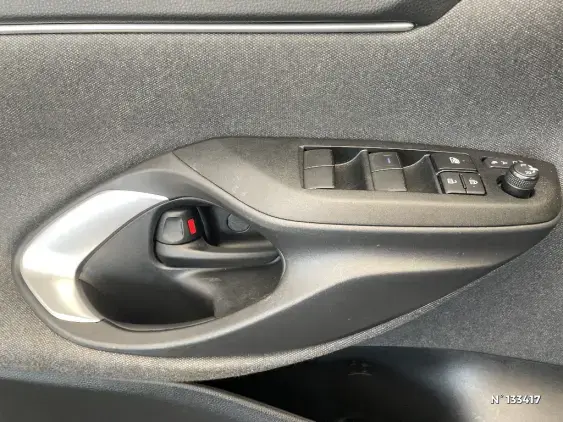 TOYOTA YARIS CROSS I - voiture d'occasion - Photo 36
