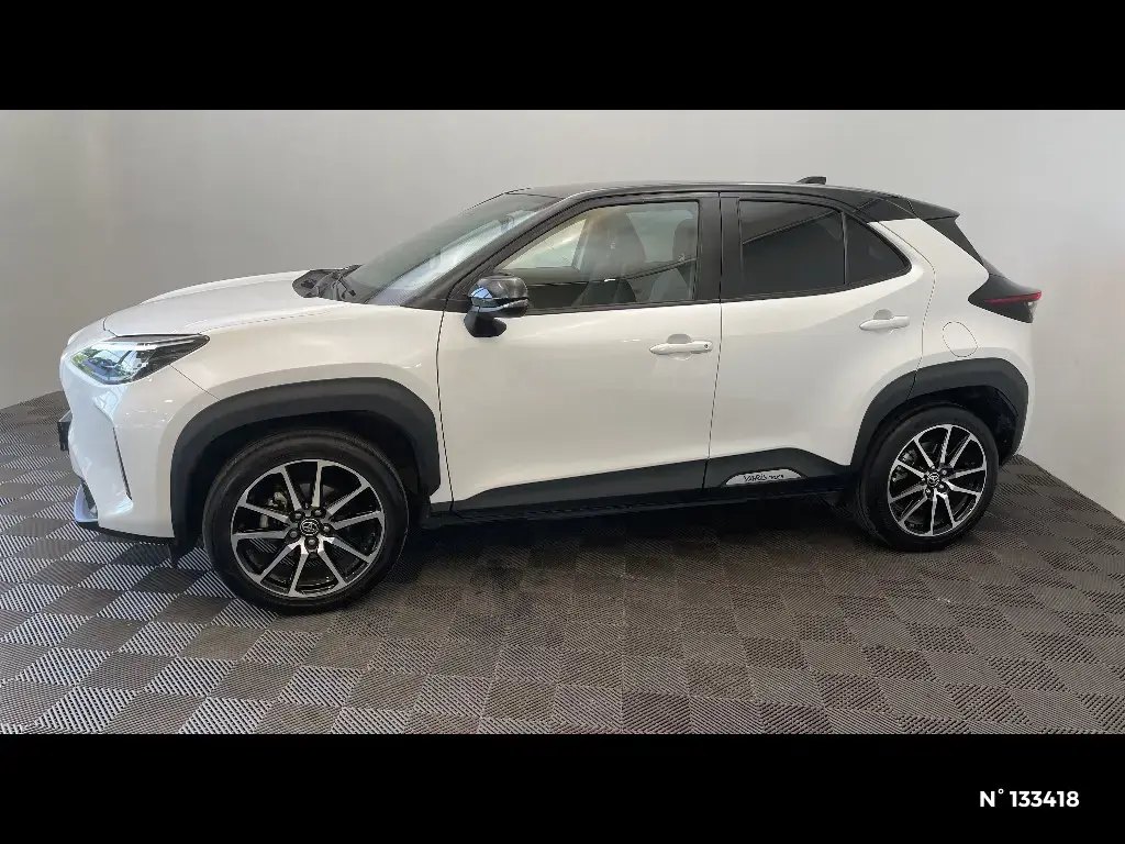 TOYOTA YARIS CROSS I - Miniature 4