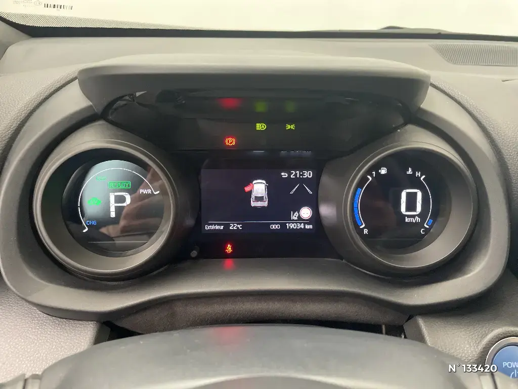 TOYOTA YARIS CROSS I - Miniature 8