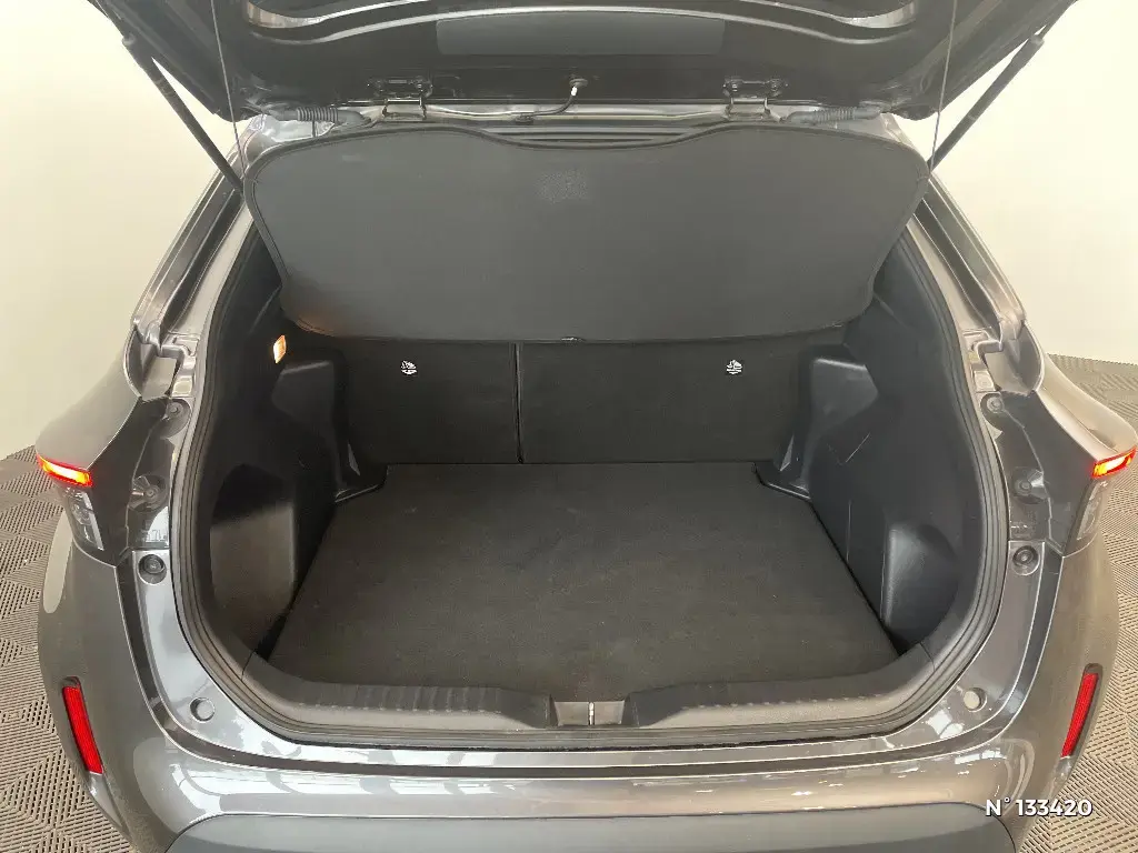 TOYOTA YARIS CROSS I - Miniature 10