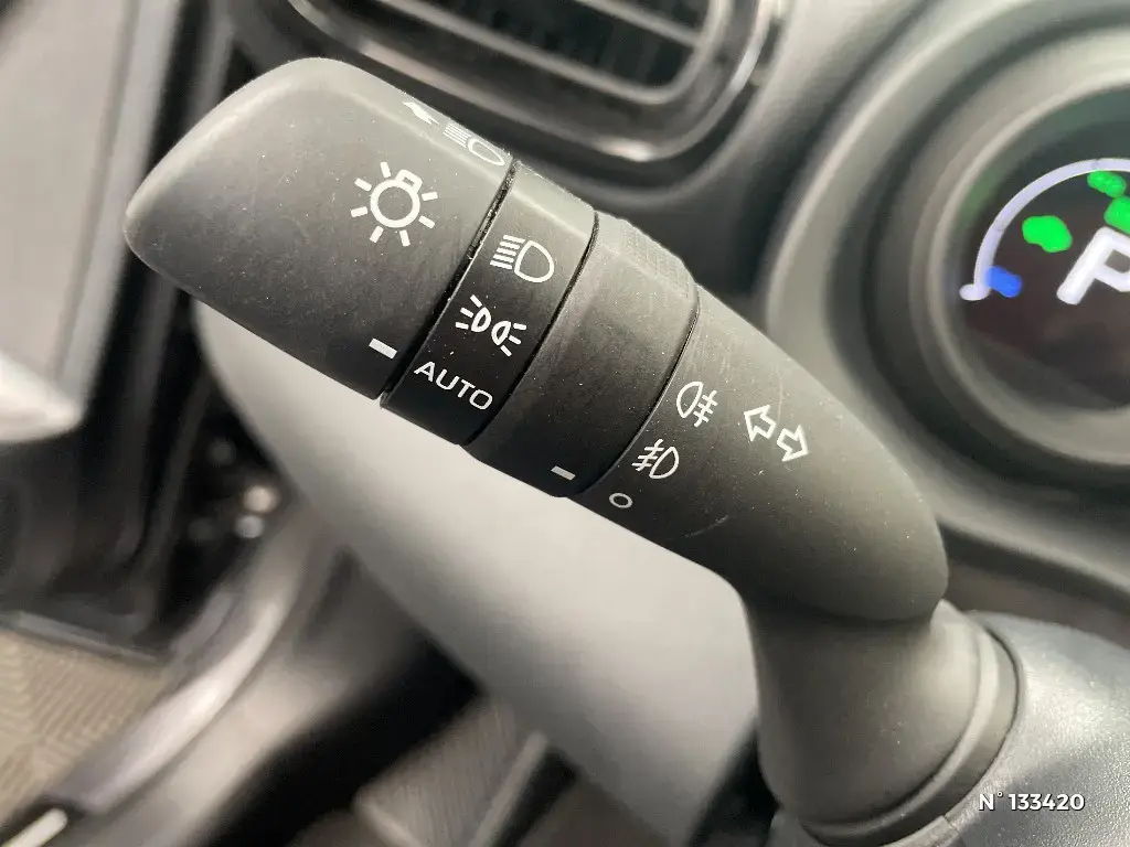 TOYOTA YARIS CROSS I - Miniature 20