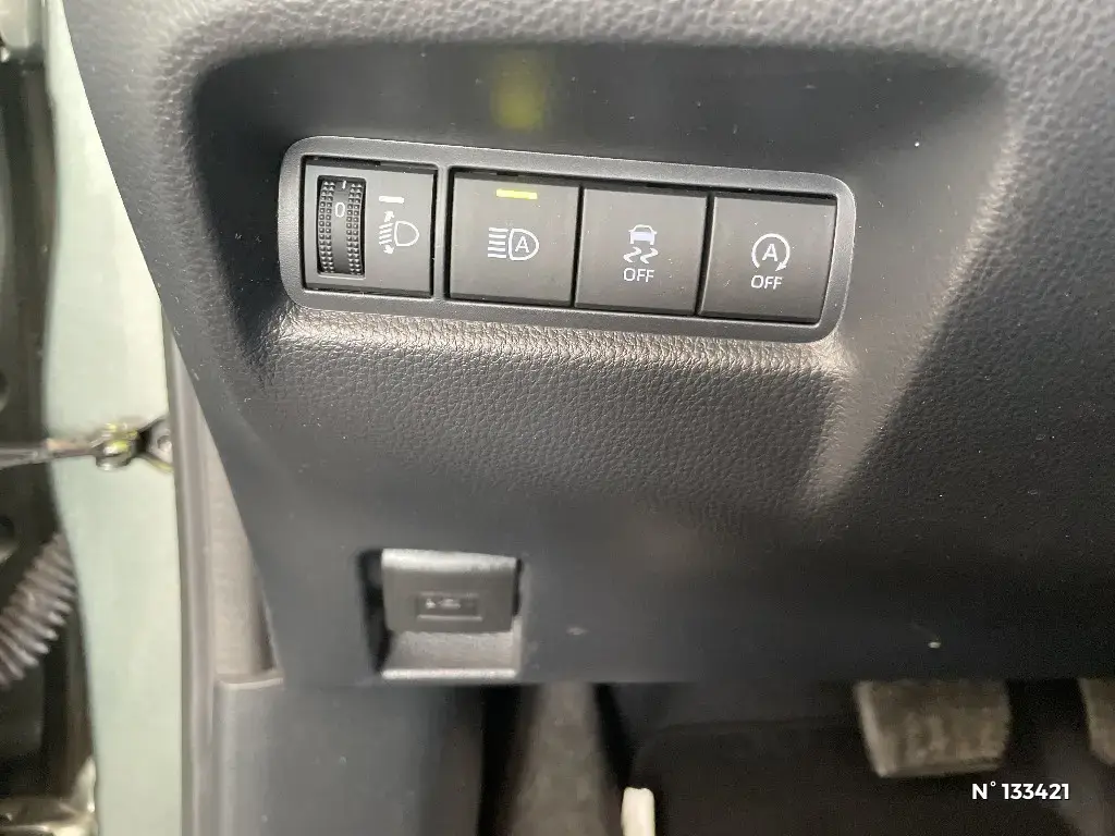 TOYOTA AYGO X - Miniature 11
