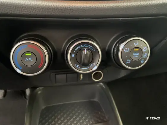 TOYOTA AYGO X - voiture d'occasion - Photo 37