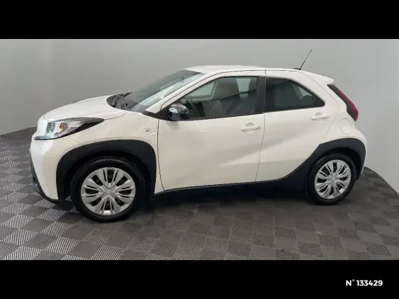 TOYOTA AYGO X - voiture d'occasion - Photo 2