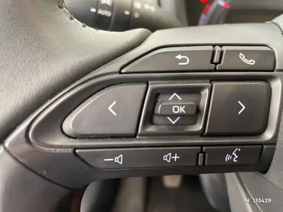TOYOTA AYGO X - voiture d'occasion - Photo 32