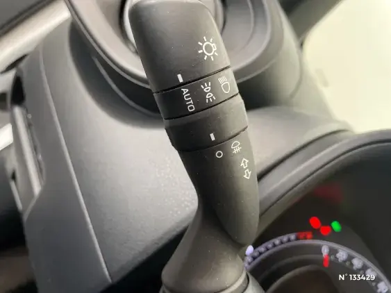 TOYOTA AYGO X - voiture d'occasion - Photo 34