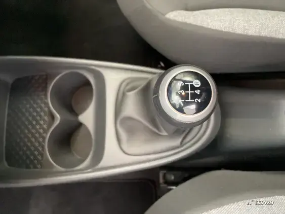 TOYOTA AYGO X - voiture d'occasion - Photo 36