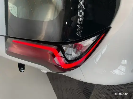 TOYOTA AYGO X - voiture d'occasion - Photo 27