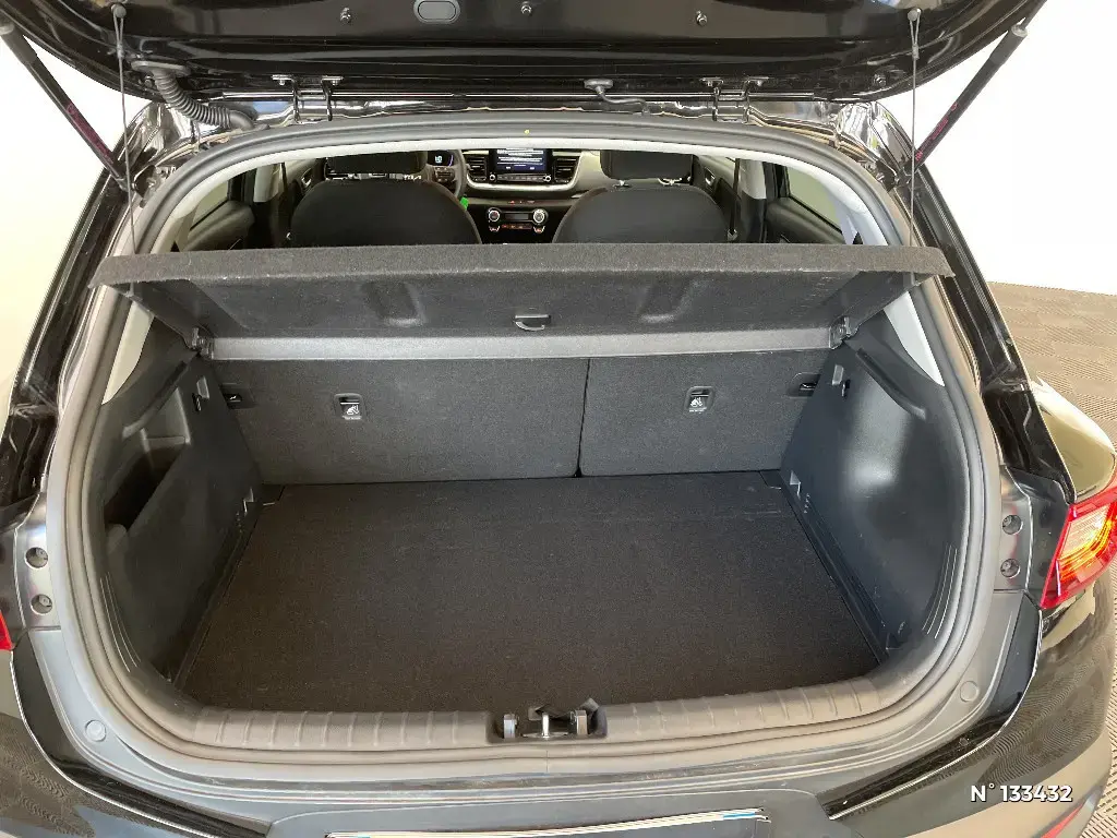 KIA STONIC - Miniature 10