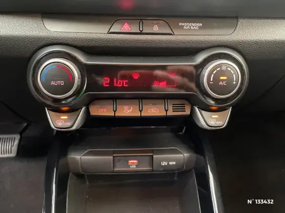 KIA STONIC - voiture d'occasion - Photo 31