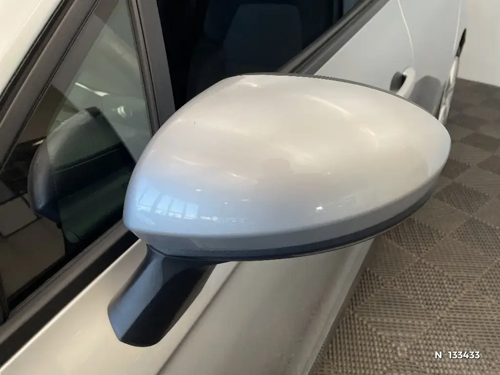 RENAULT CLIO V - Miniature 23