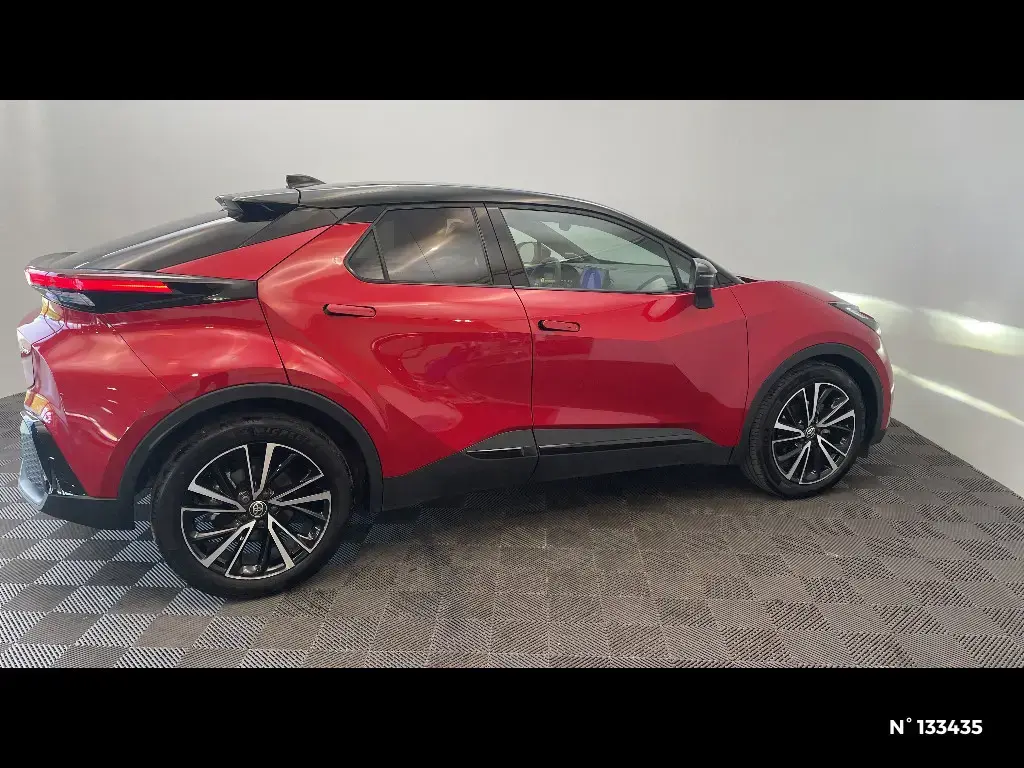 TOYOTA C-HR II - Miniature 3