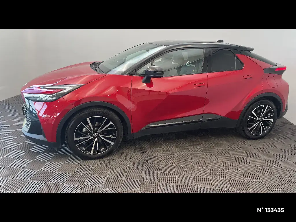 TOYOTA C-HR II - Miniature 4