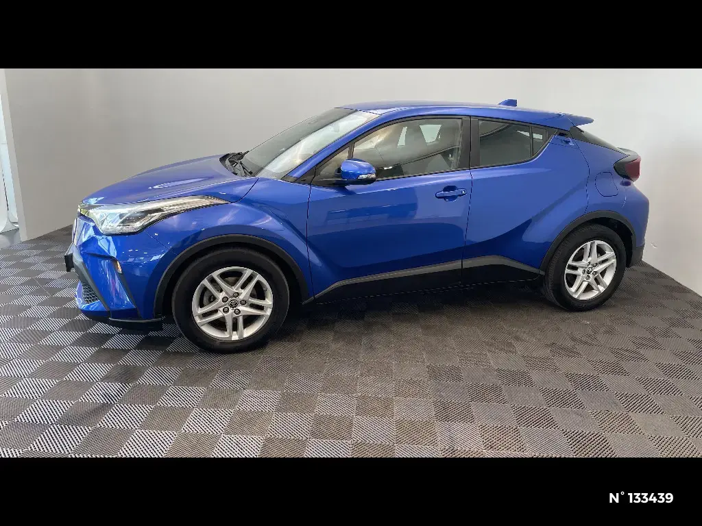 TOYOTA C-HR - Miniature 4