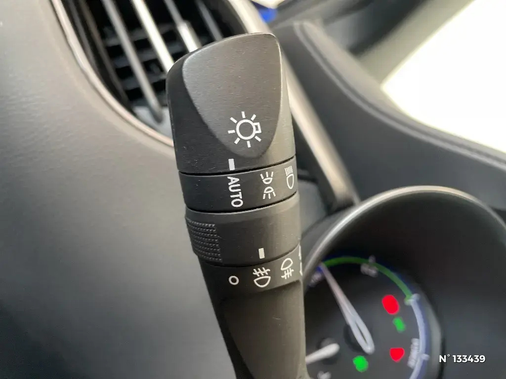 TOYOTA C-HR - Miniature 15