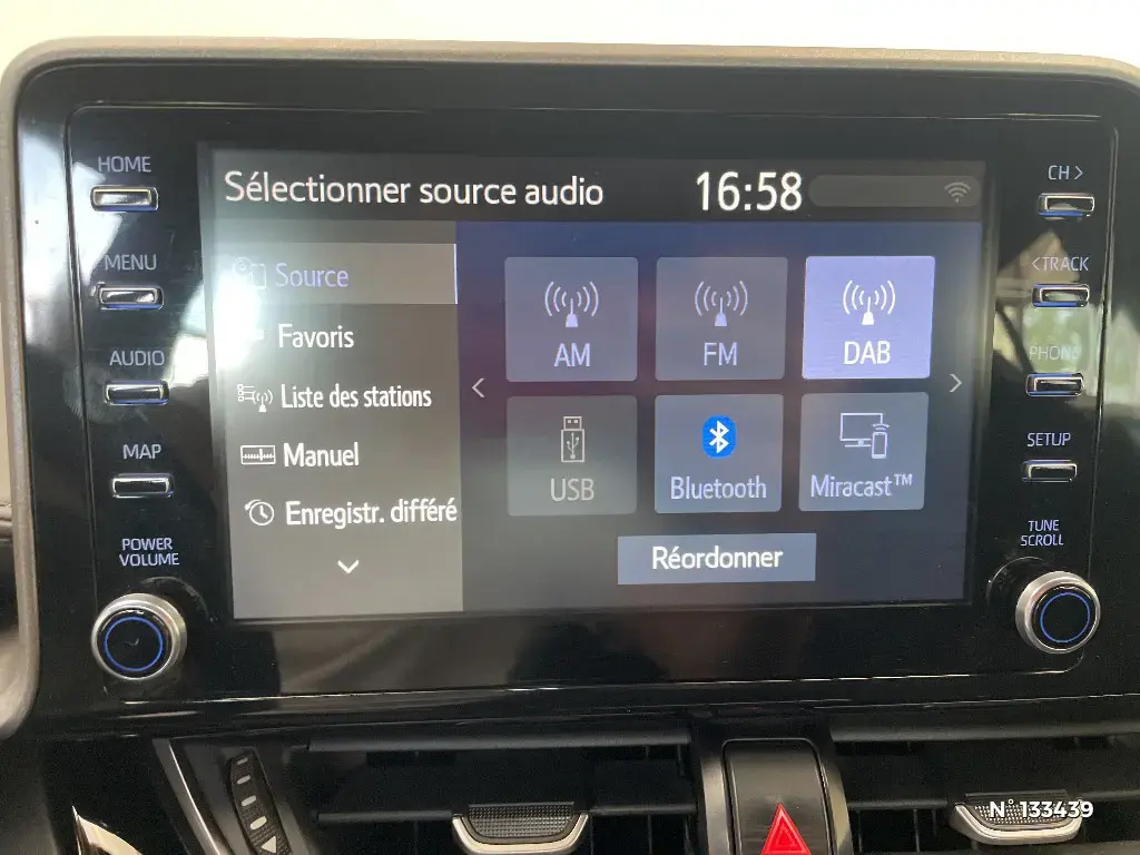 TOYOTA C-HR - Miniature 20