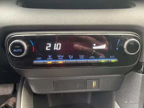 TOYOTA YARIS IV - voiture d'occasion - Photo 31
