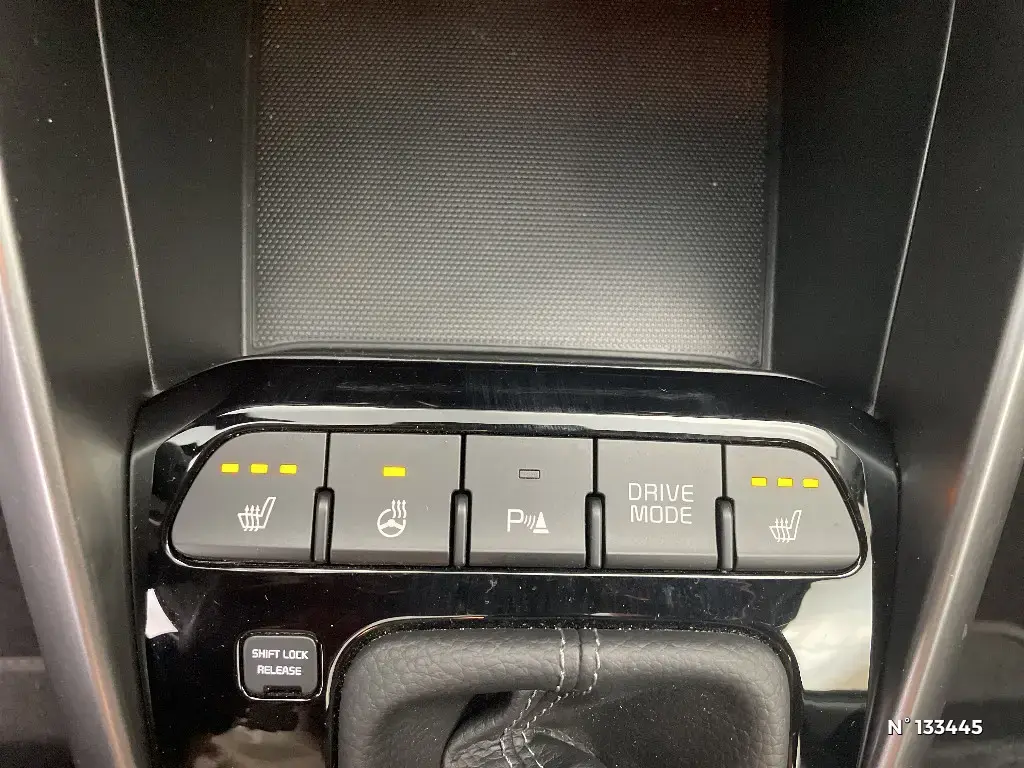 KIA STONIC - Miniature 22