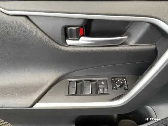 TOYOTA RAV4 V - voiture d'occasion - Photo 36