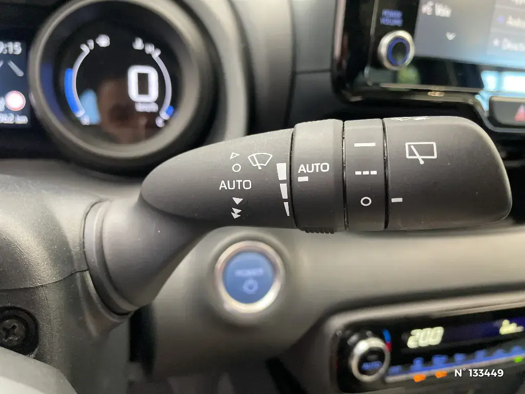TOYOTA YARIS IV - Miniature 20