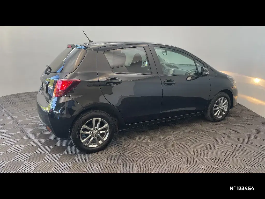 TOYOTA YARIS III - Miniature 3