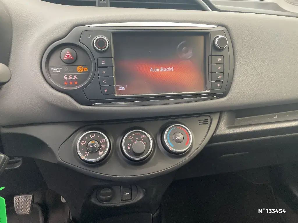 TOYOTA YARIS III - Miniature 7