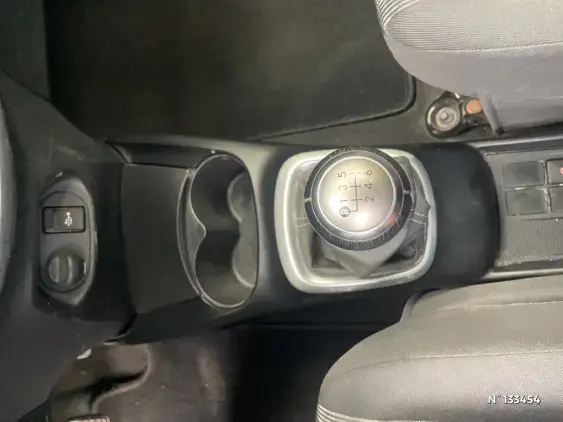 TOYOTA YARIS III - voiture d'occasion - Photo 37