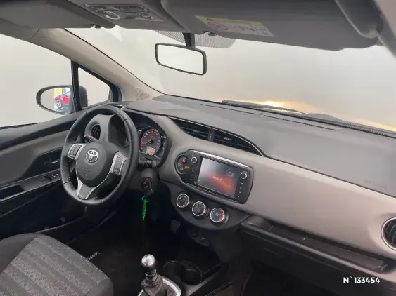 TOYOTA YARIS III - voiture d'occasion - Photo 10