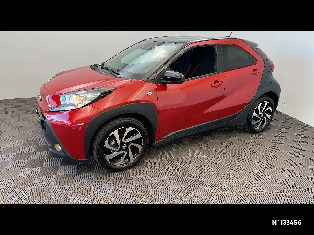 TOYOTA AYGO X - Miniature 4