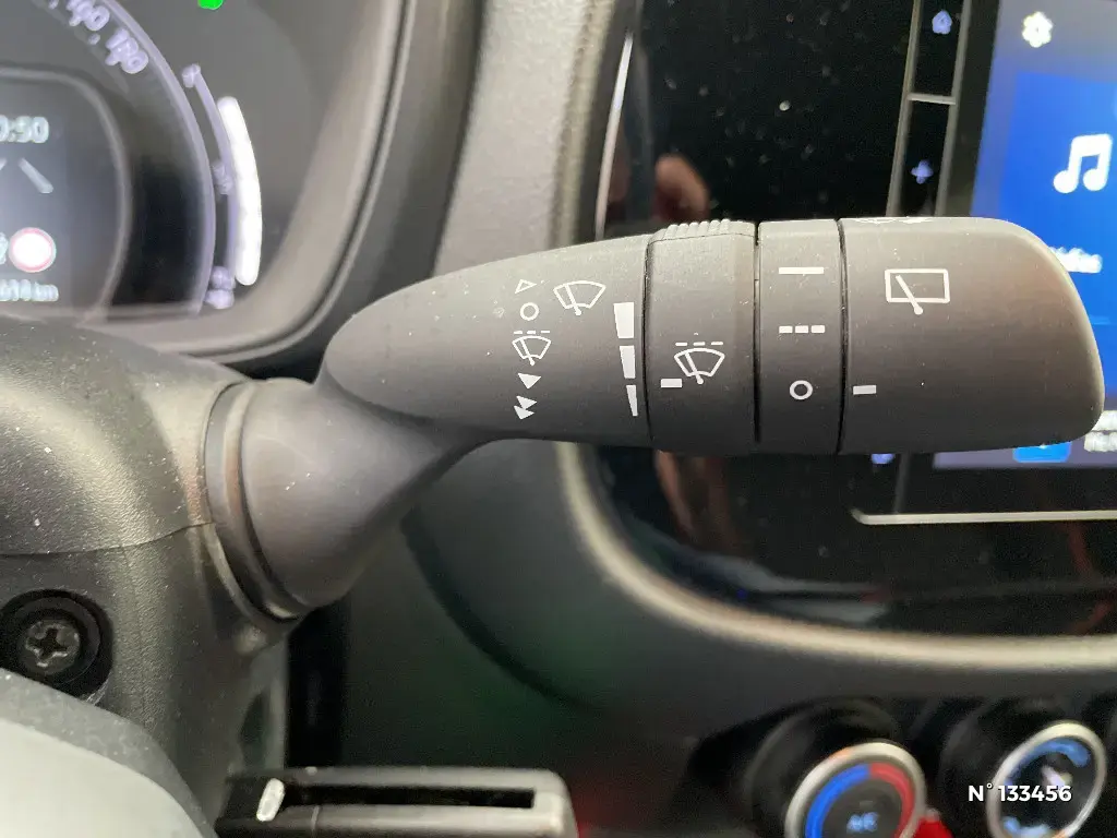 TOYOTA AYGO X - Miniature 19