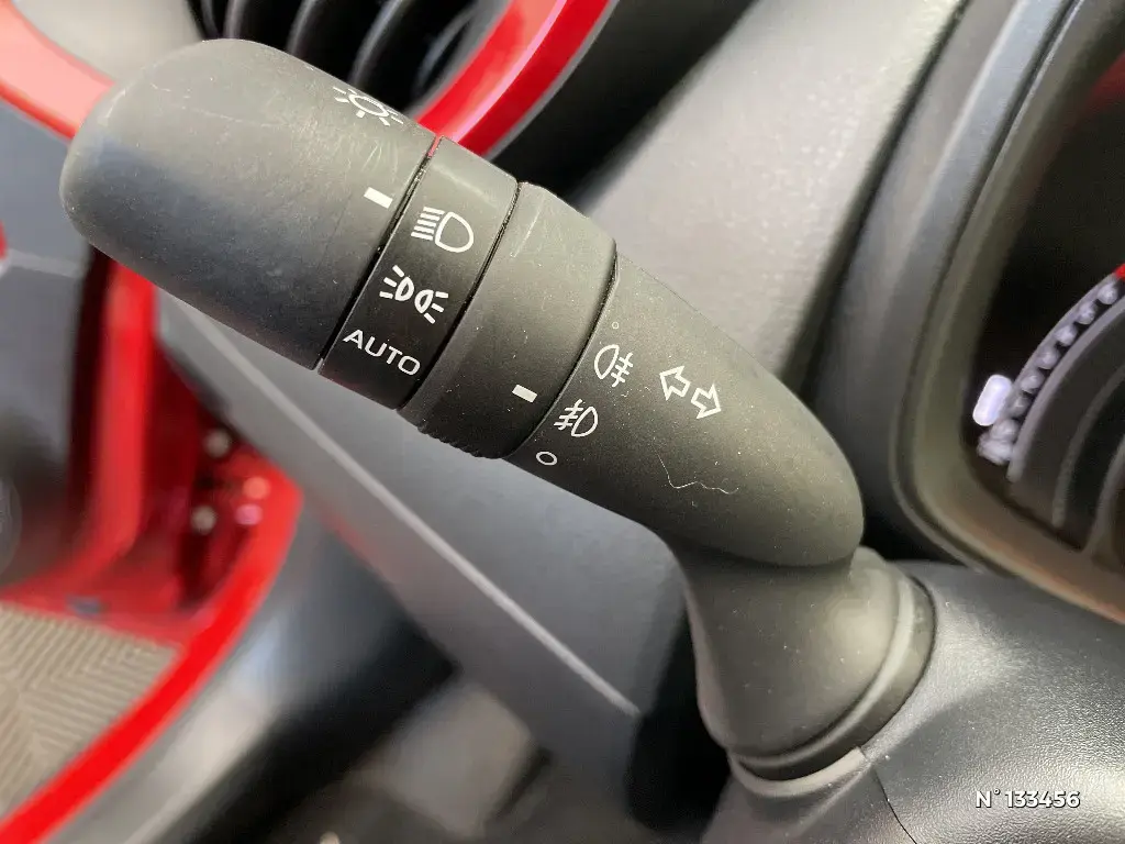 TOYOTA AYGO X - Miniature 20