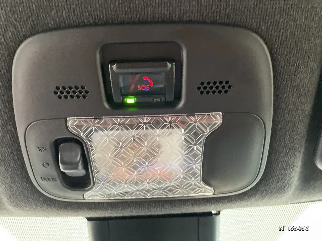 TOYOTA AYGO X - Miniature 21