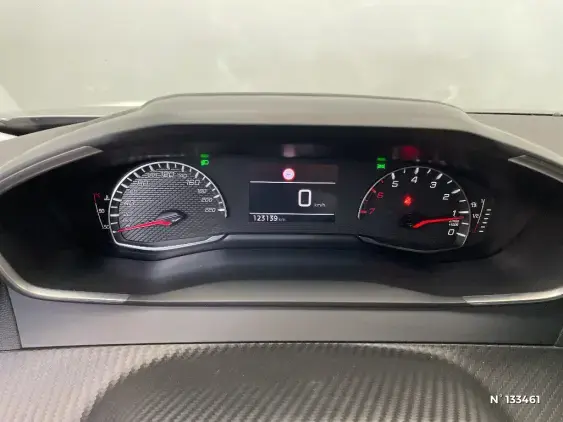 PEUGEOT 2008 II - voiture d'occasion - Photo 12