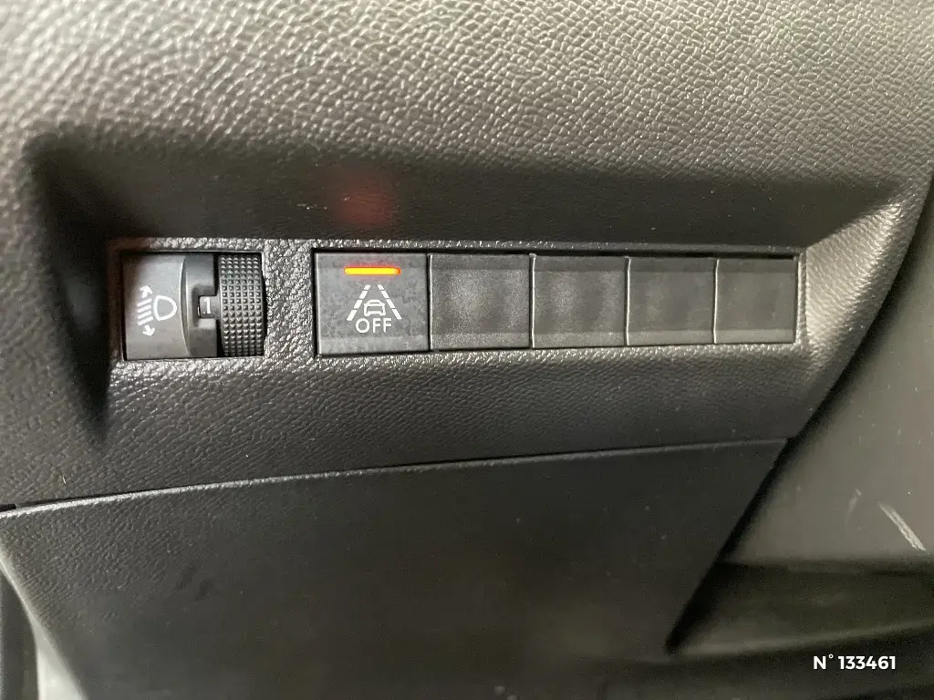 PEUGEOT 2008 II - Miniature 11