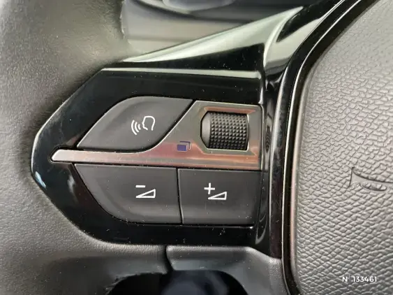 PEUGEOT 2008 II - voiture d'occasion - Photo 37