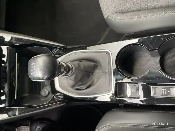 PEUGEOT 2008 II - voiture d'occasion - Photo 41