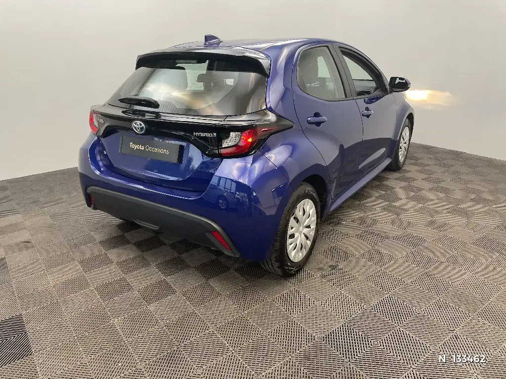 TOYOTA YARIS IV - Miniature 2