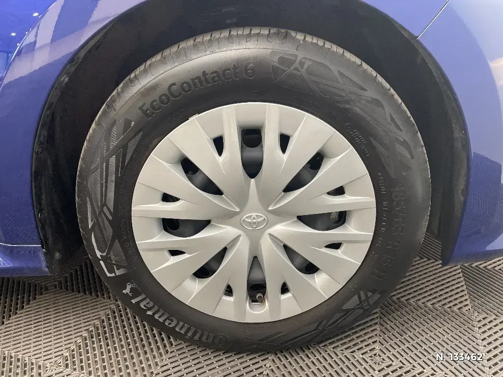 TOYOTA YARIS IV - Miniature 5