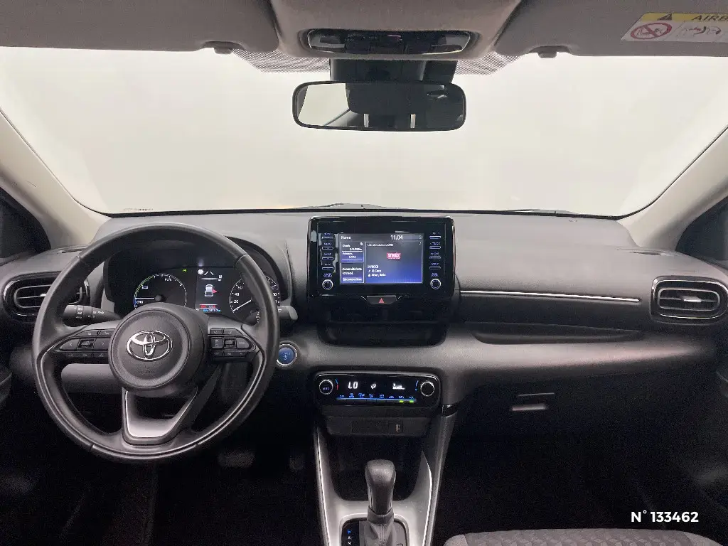 TOYOTA YARIS IV - Miniature 6