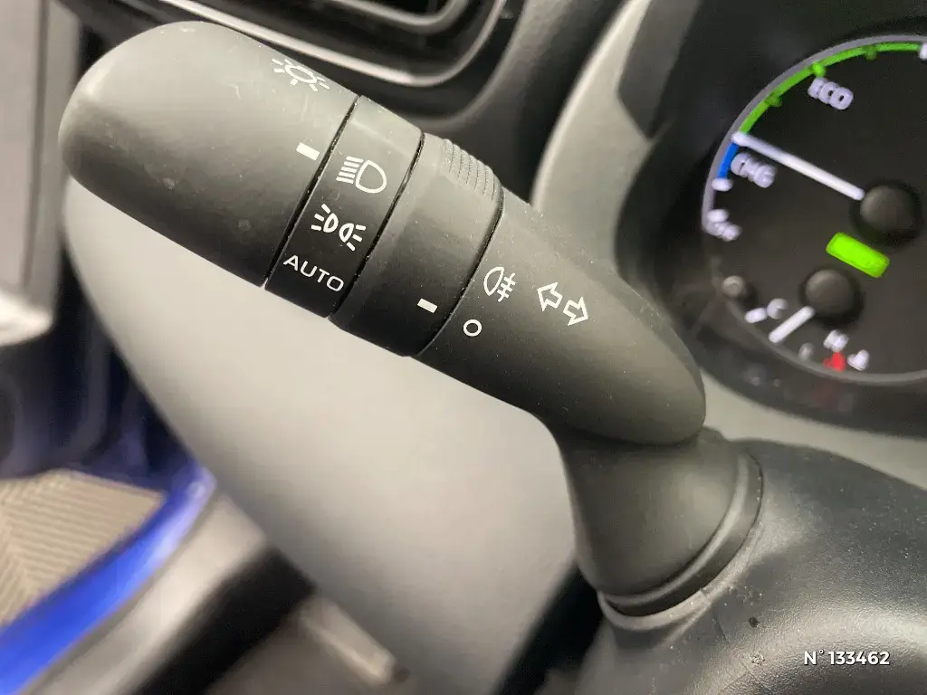 TOYOTA YARIS IV - Miniature 21