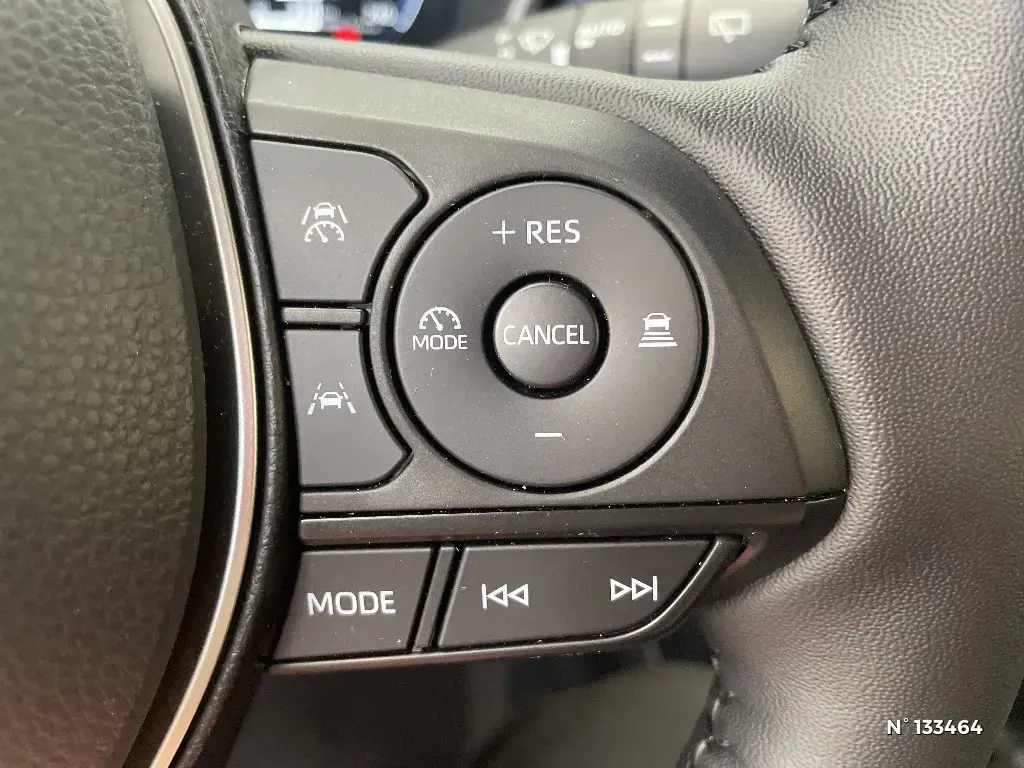 TOYOTA COROLLA XII - Miniature 14