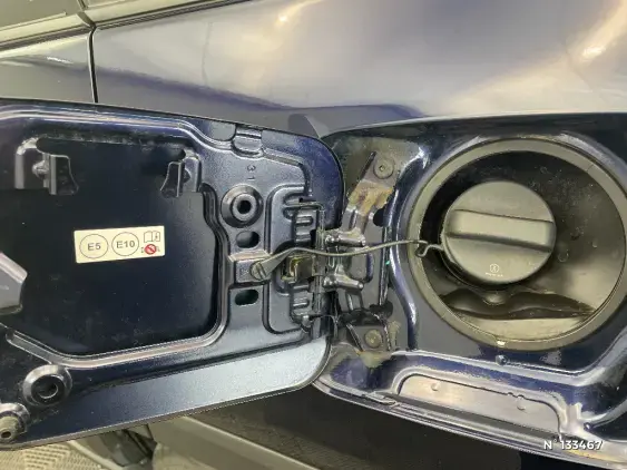 TOYOTA RAV4 V - voiture d'occasion - Photo 30