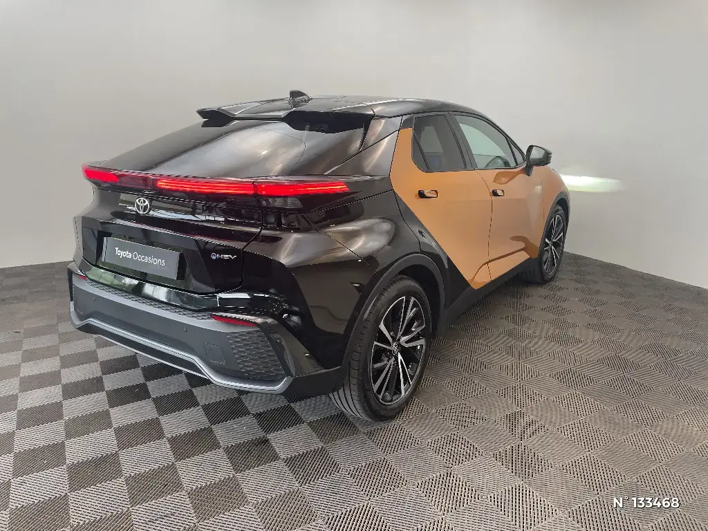 TOYOTA C-HR II - Miniature 2