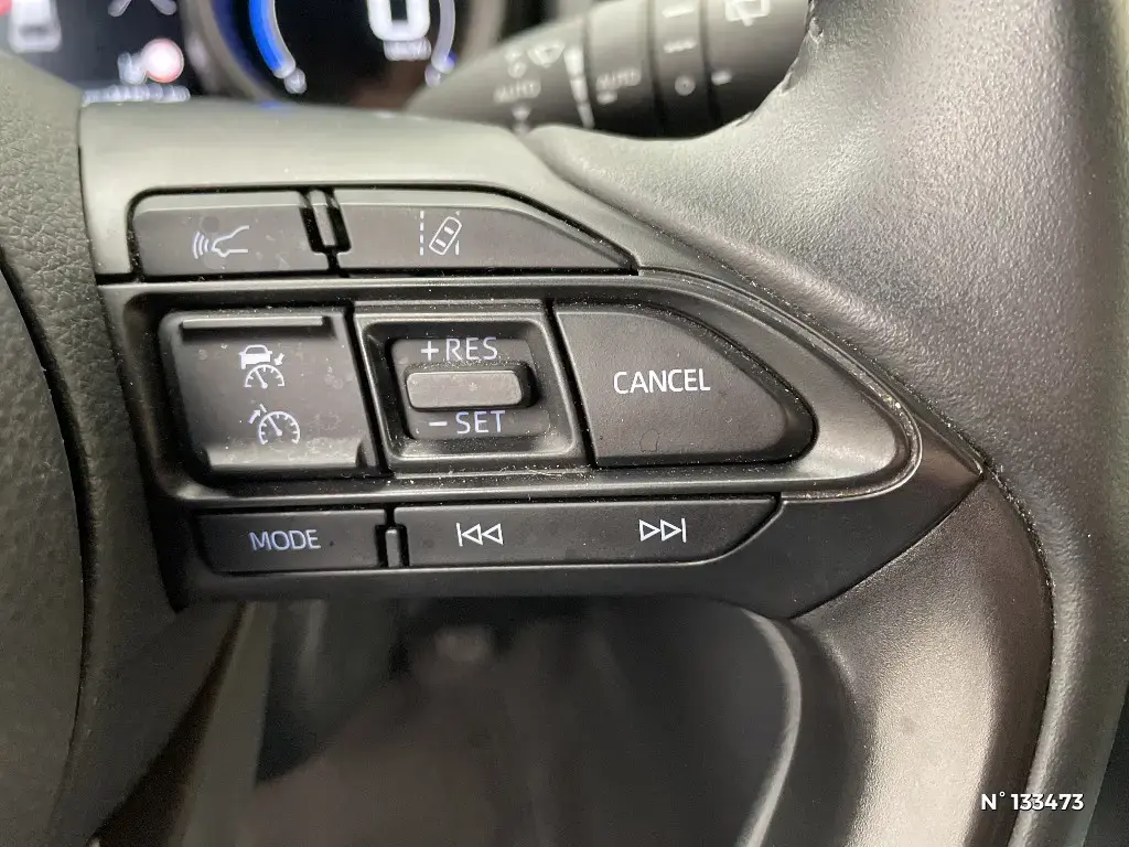 TOYOTA YARIS CROSS I - Miniature 19